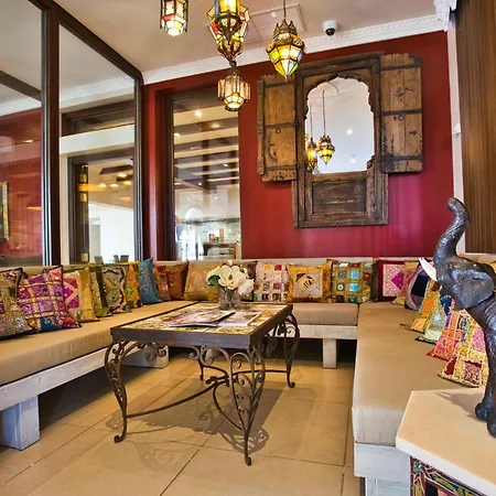 Paloma Blanca Boutique (adults Only) 3*